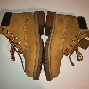 Boys Timberlands Size 13.5 Worn. Please see photos